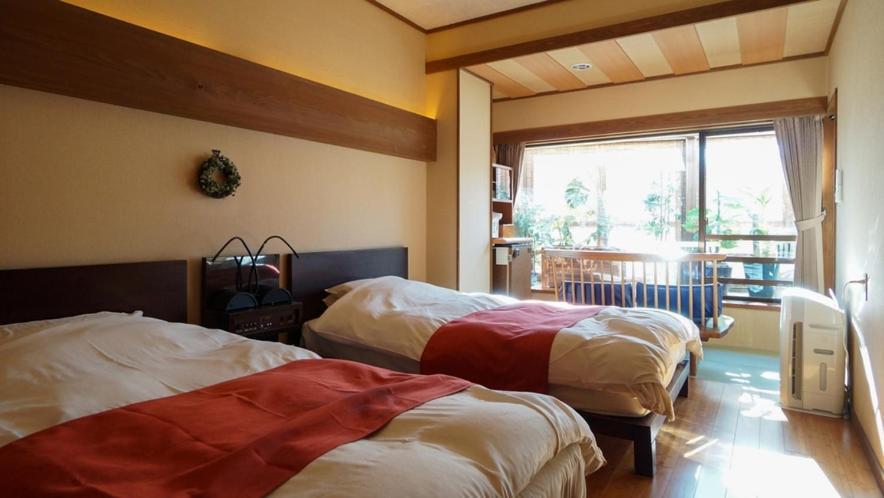 Atami Juraku Hotel Buitenkant foto