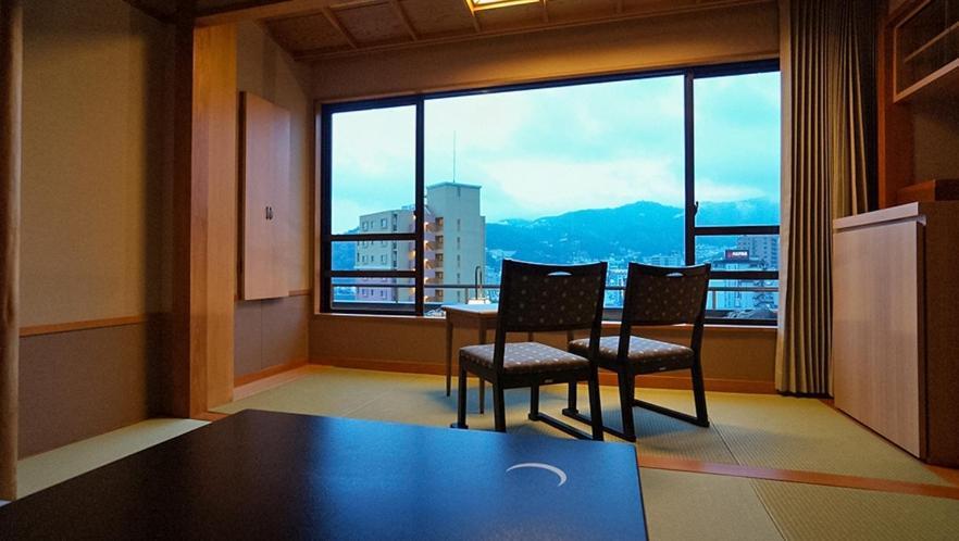 Atami Juraku Hotel Buitenkant foto